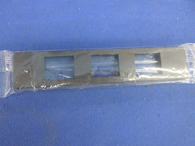 機器用3口プレート(4個入) NKPN-3UP