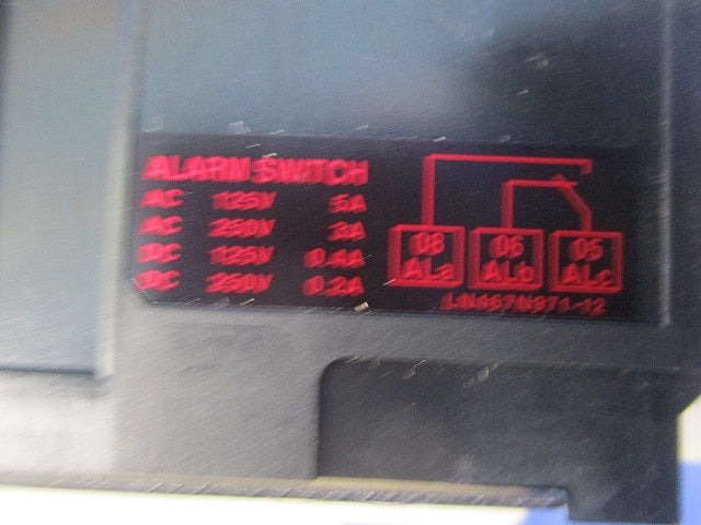 ノーヒューズブレーカ 2P30A(アラームスイッチ付) NF63-SV