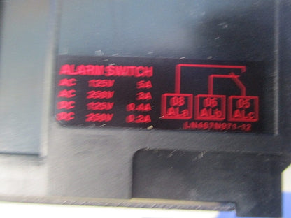 ノーヒューズブレーカ 2P30A(アラームスイッチ付) NF63-SV