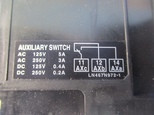 ノーヒューズブレーカ 3P30A(アラームスイッチ付) NF63-SV