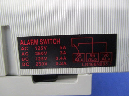 ノーヒューズブレーカ 3P30A(アラームスイッチ付) NF63-SV