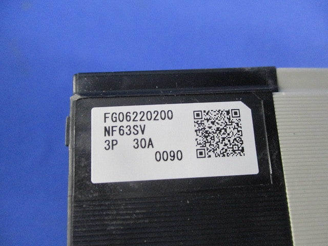 ノーヒューズブレーカ 3P30A(アラームスイッチ付) NF63-SV