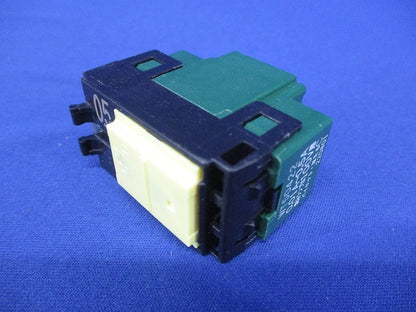 埋込パイロット・ほたるスイッチC 3路 0.5A WT50422