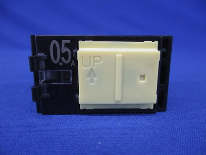 埋込パイロット・ほたるスイッチC 3路 0.5A WT50422