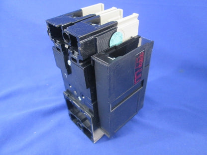 ノーヒューズブレーカ 2P30A(アラームスイッチ付) NF63-SV