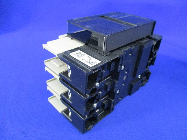 ノーヒューズスイッチ3P50A DSN63-SV