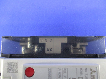 ノーヒューズスイッチ3P50A DSN63-SV