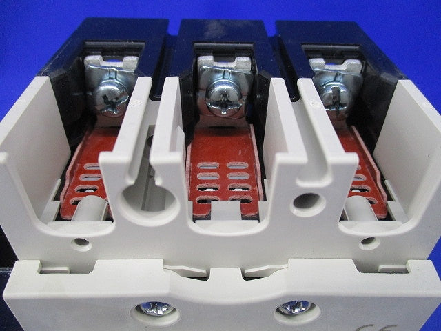 ノーヒューズスイッチ3P50A DSN63-SV