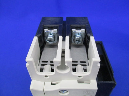 ノーヒューズブレーカ2P15A(アラームスイッチ付) NF32-SV