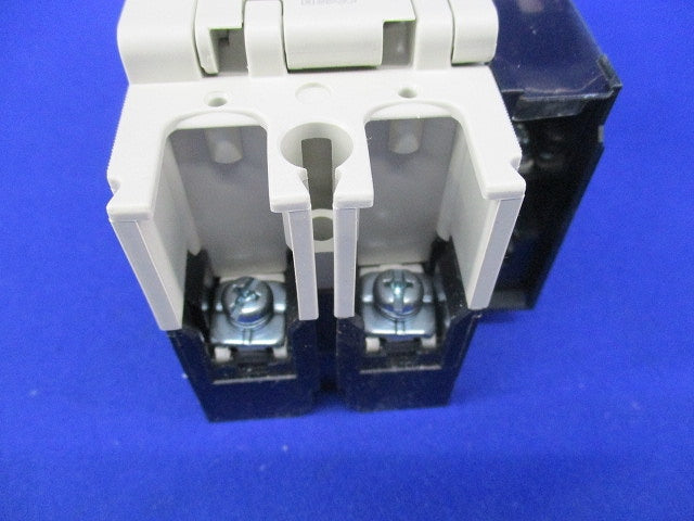 ノーヒューズブレーカ2P15A(アラームスイッチ付) NF32-SV