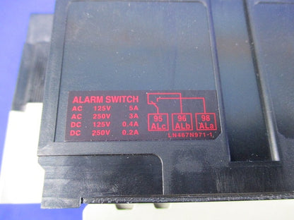 ノーヒューズブレーカ3P10A(アラームスイッチ付) NF32-SV