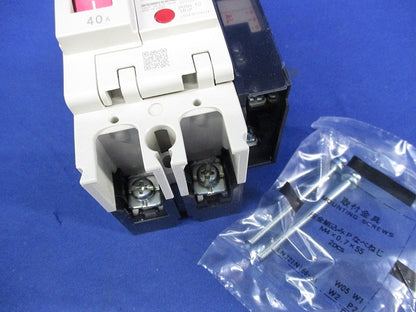 ノーヒューズブレーカ 2P40A(アラームスイッチ付) NF63-SV