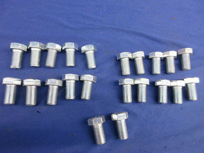 六角ボルトM16×30mm(22個入) CS4.8
