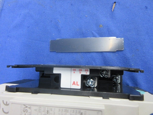 ノーヒューズブレーカ 2P30A(アラームスイッチ付) NF63-SV