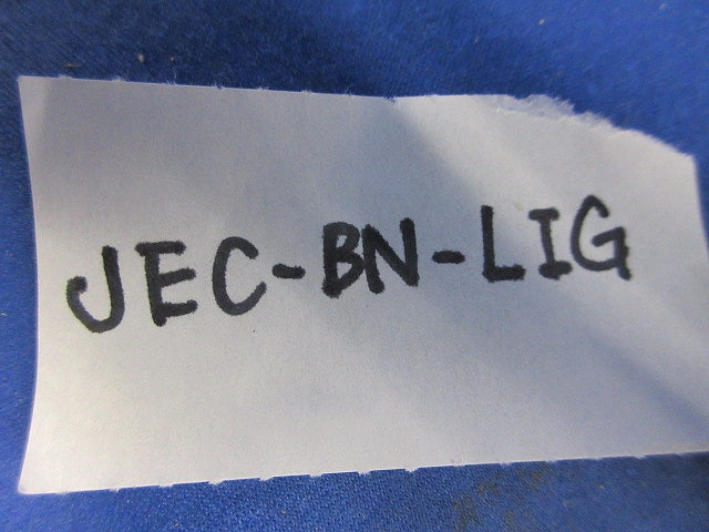 埋込高容量接地コンセント(3個入)ピュアホワイト JEC-BN-LIG