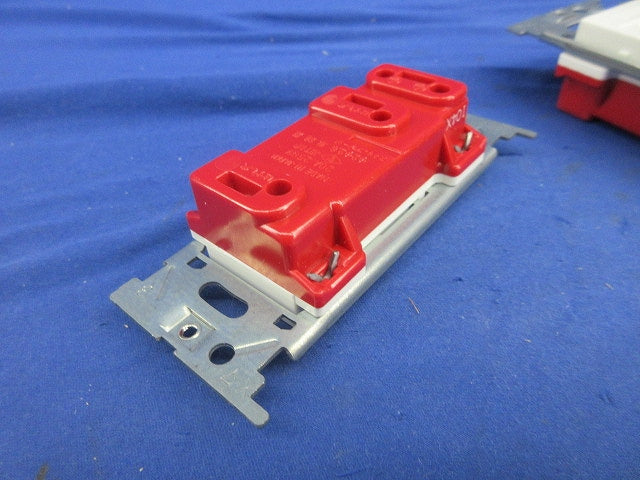 埋込高容量接地コンセント(3個入)ピュアホワイト JEC-BN-LIG