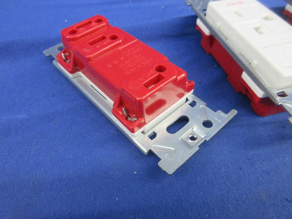 埋込アースターミナル付接地コンセント(3個入)ピュアホワイト JEC-BN-ITGE