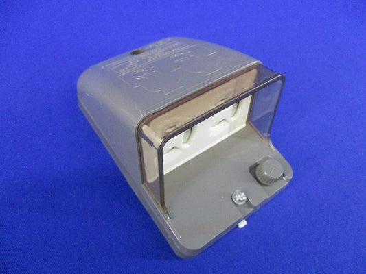 フル接地防水ダブルコンセント WK4105AK