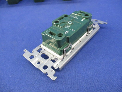 埋込接地コンセント(5個入) WTF11123K