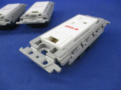 埋込アースターミナル付接地コンセント(4個入) WTF19324WK