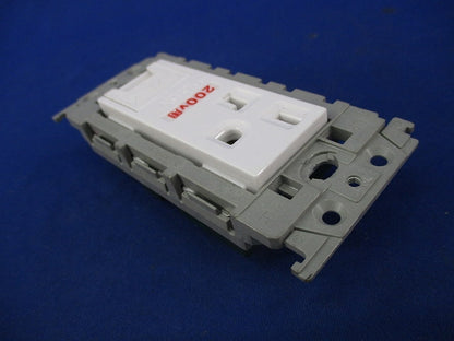 埋込アースターミナル付接地コンセント(3個入) WTL193249W