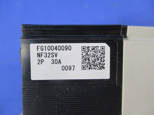 ノーヒューズブレーカ2P30A(アラームスイッチ付) NF32-SV