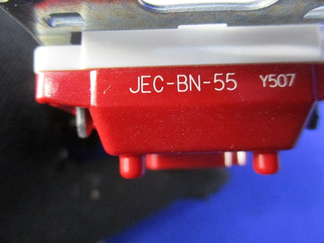 Jワイド トリプルコンセント(10個入)(ピュアホワイト) JEC-BN-555