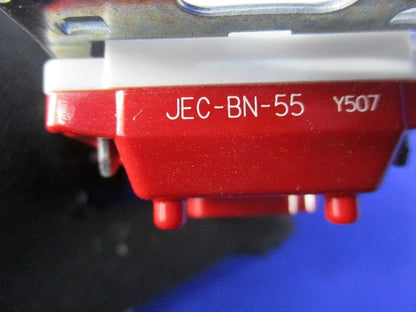 Jワイド トリプルコンセント(10個入)(ピュアホワイト) JEC-BN-555