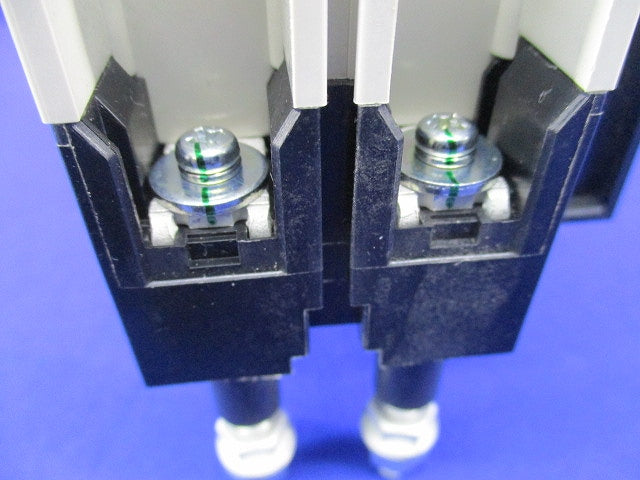 ノーヒューズブレーカ2P15A(アラームスイッチ付) NF32-SV