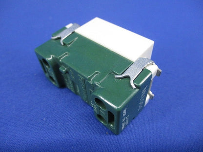 埋込コンセント(10個入) WN1001