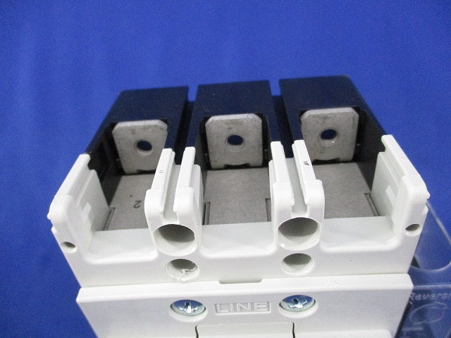 ヒューズフリー遮断器3P30A FXK60-S