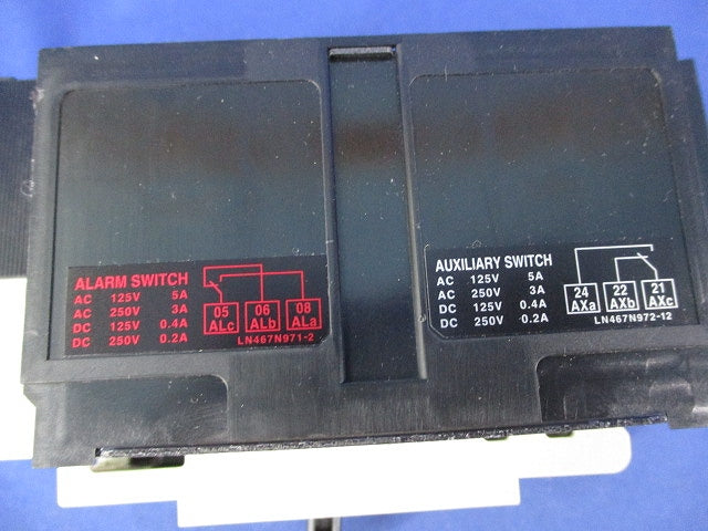 ノーヒューズブレーカ2P30A(アラームスイッチ付) NF63-HV