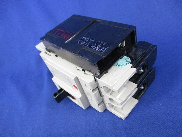 ノーヒューズブレーカ2P30A(アラームスイッチ付) NF63-HV