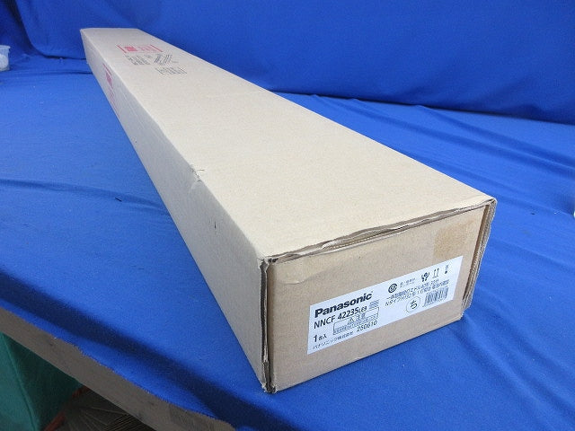 LED非常用ベースライト 一体型階段灯(昼白色)(25年製)(新品未開梱) NNCF42235LE9