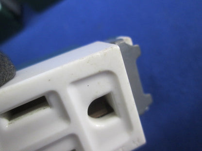 埋込接地コンセントセット(メーカー混在11個入)(ホワイト) WN1101