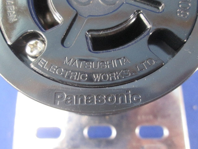 接地3P60A引掛埋込コンセント(圧着端子付)(ブラック) WF2460B