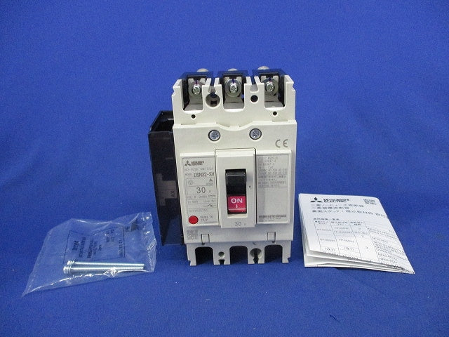 ノーヒューズスイッチ3P30A DSN32-SV