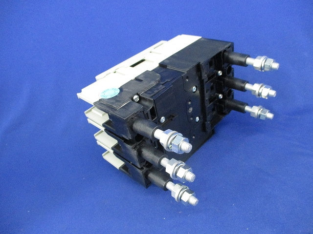 ノーヒューズスイッチ3P30A DSN32-SV