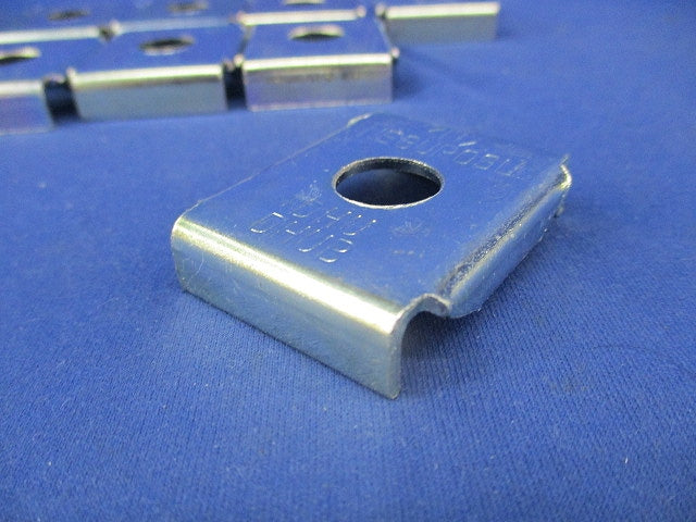 チャンネル吊り金具(12個入) DHUDHUB