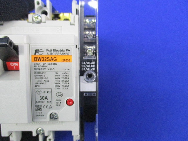 オートブレーカ2P30A(アラームスイッチ付) BW32SAG