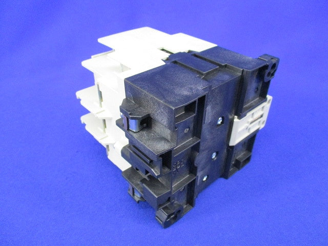 電磁接触器 S-T65