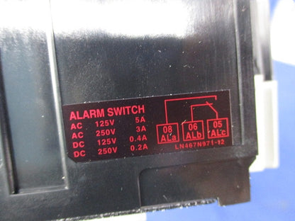 ノーヒューズブレーカ2P30A(アラームスイッチ付) NF32-SV