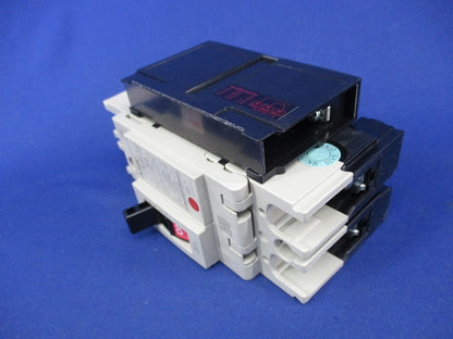 ノーヒューズブレーカ2P30A(アラームスイッチ付) NF32-SV