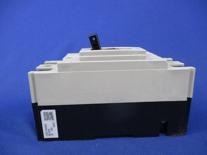 ノーヒューズブレーカ2P30A(アラームスイッチ付) NF32-SV