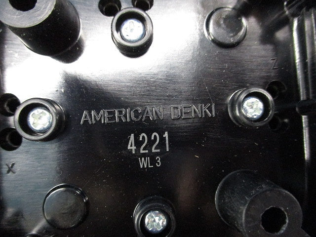 引掛形露出コンセント 4221