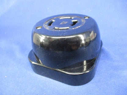 引掛形露出コンセント 4221