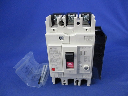 漏電遮断器3P3E15A NV32-SV