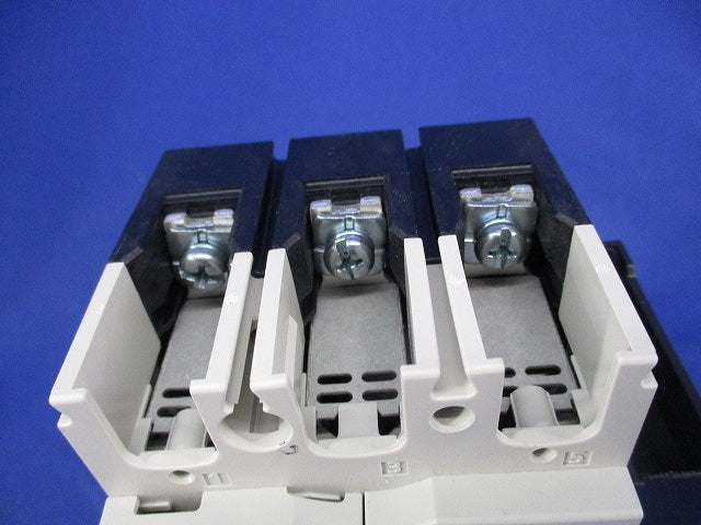 漏電遮断器3P3E15A NV32-SV