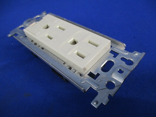 埋込アースターミナル付接地ダブルコンセント(3個入) WN11329