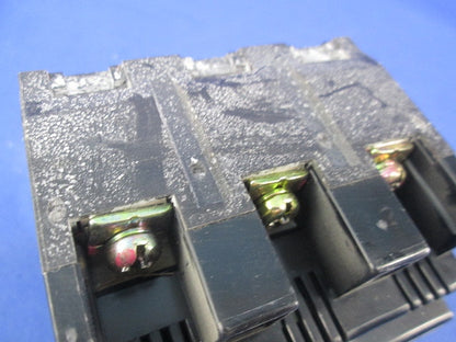 漏電遮断器3P3E30A(ジャンク品) NV30-KC